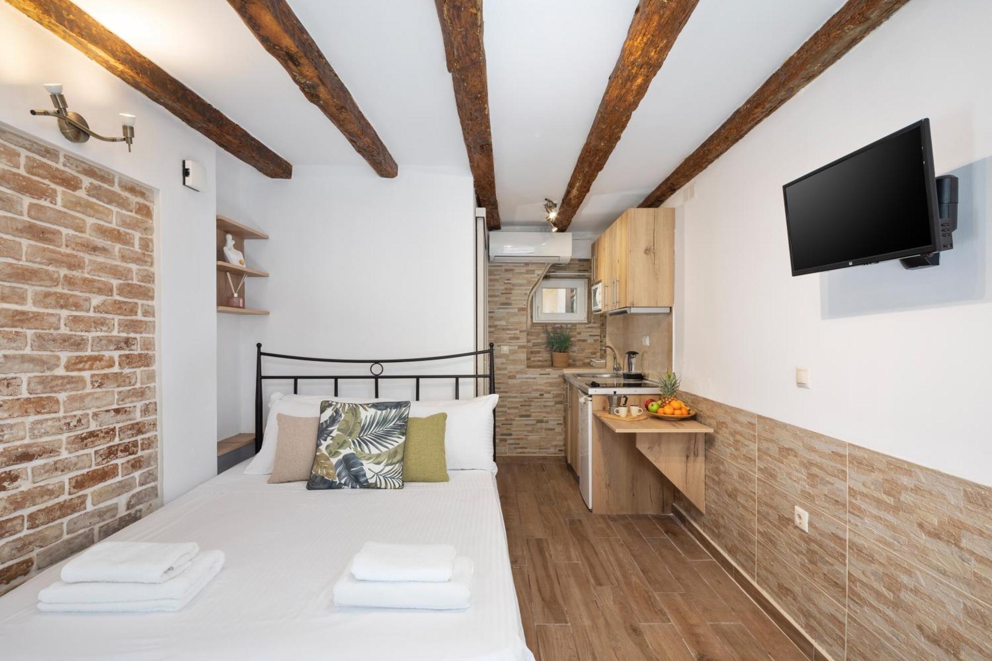 Creme By Life Homes *